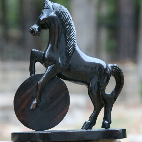 Hand carved wooden figure horse animal figurine - Picture 7 of 8